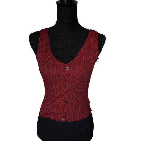 Caution To The Wind Tank Top Maroon Sleeveless V Neck Ribbed Buttons Size Medium - Picture 1 of 7